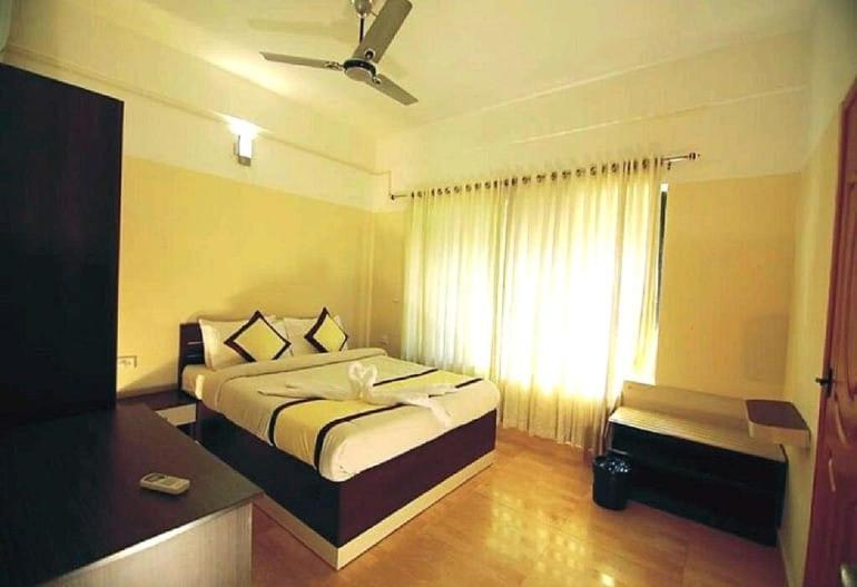 Hotel Tayas Trippapur Екстериор снимка