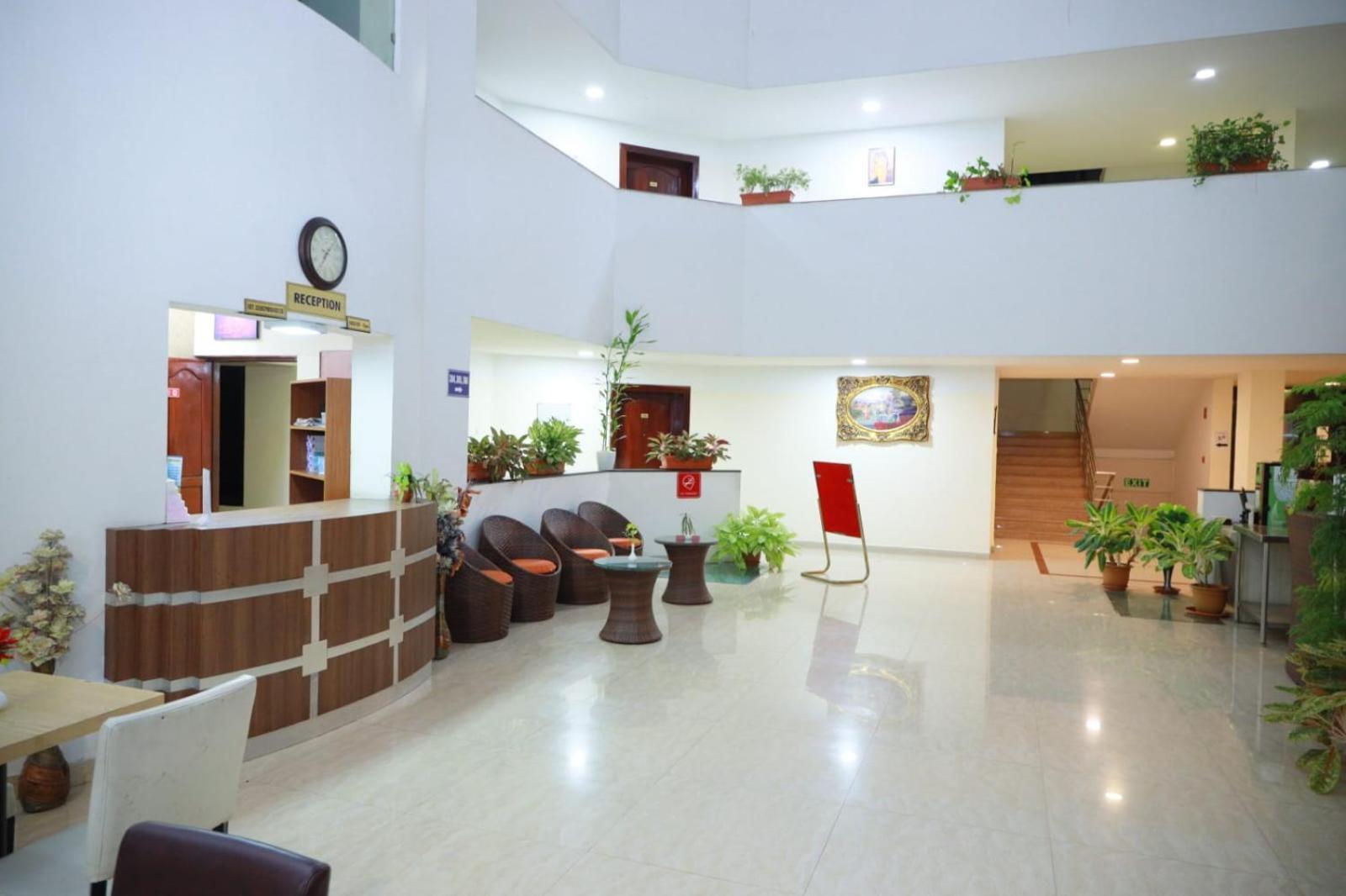 Hotel Tayas Trippapur Екстериор снимка